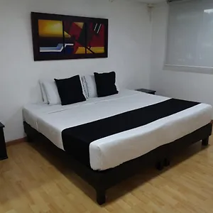 2* Hotel Santiago Plaza